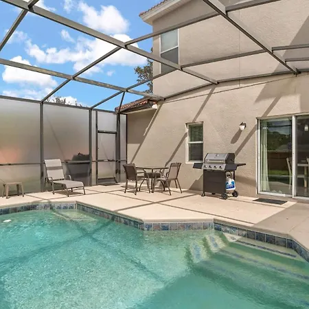 Spacious Family Townhouse Sleeps 8